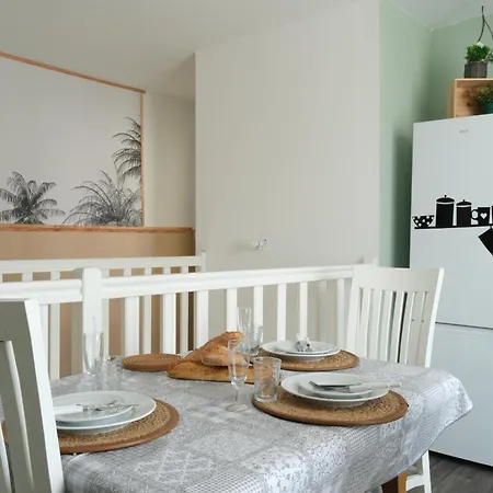 La Maison Du Bonheur - & A 아파트